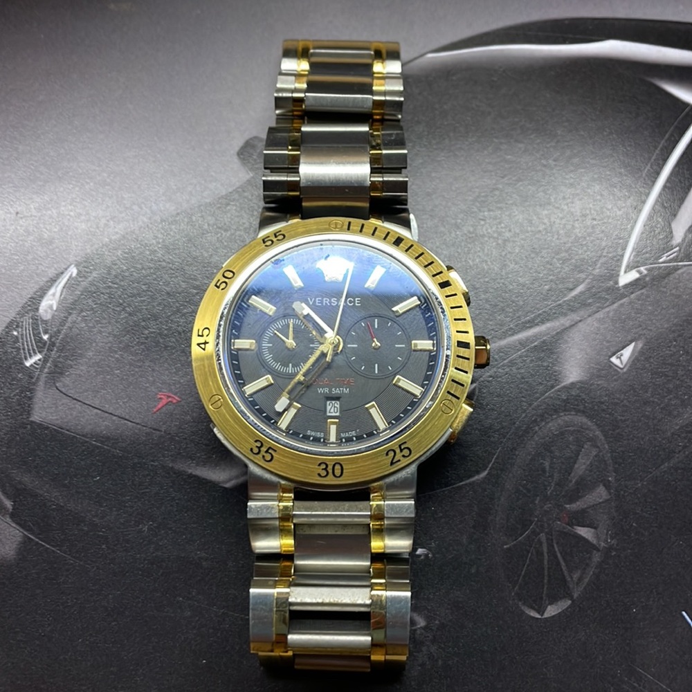 Versace dual time watch. - Picture 2 of 3